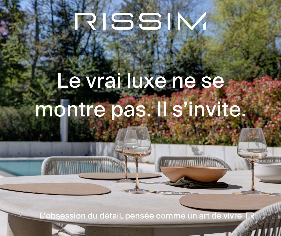 Villa Signature à Mies – L’Essence du Luxe Contemporain