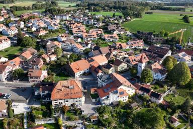 Maison de Village à Gimel : Où la Tradition Rencontre le Luxe. image