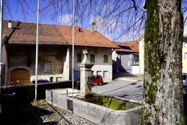 Maison de Village à Gimel : Où la Tradition Rencontre le Luxe. image