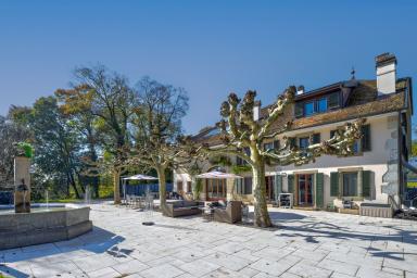 Majestueuse Maison de Maître rénovée à deux pas de Nyon
 image