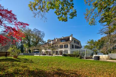 Majestueuse Maison de Maître rénovée à deux pas de Nyon
