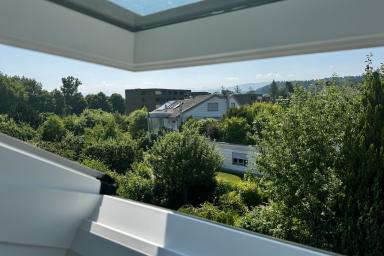 Duplex lumineux de 5,5 pièces avec terrasse de 89 m² et garage double image