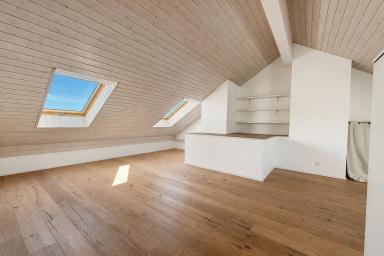 Séjour en double hauteur, 3 chambres de 17 à 18 m² et loft de 51 m² image