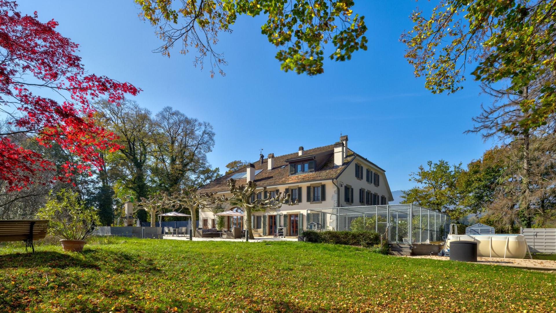 Majestueuse Maison de Maître rénovée à deux pas de Nyon
