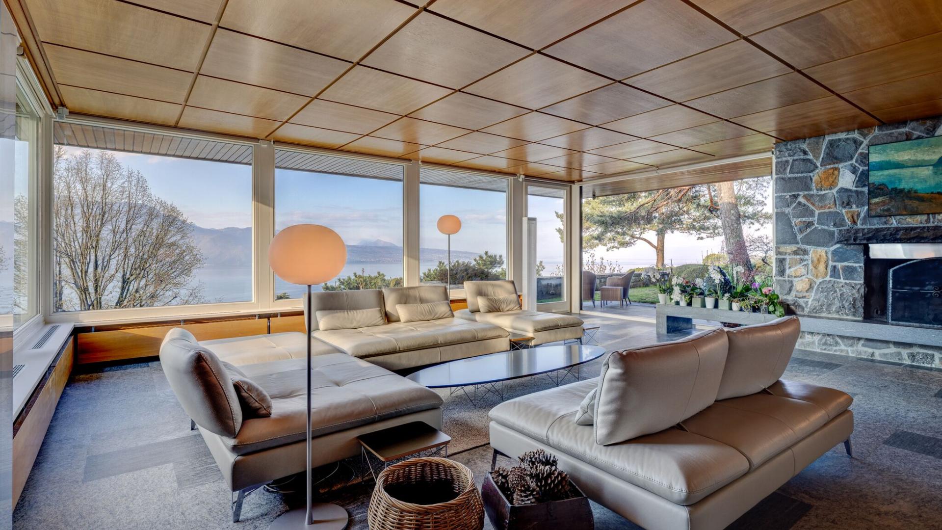 Villa d’architecte avec vue panoramique sur le lac Léman