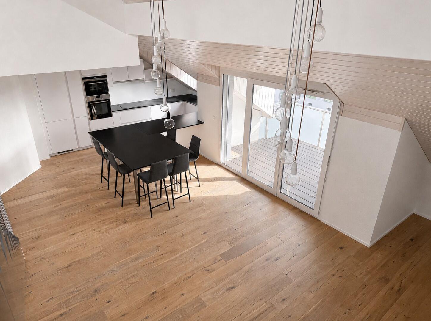 Séjour en double hauteur, 3 chambres de 17 à 18 m² et loft de 51 m²