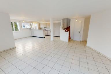 Espace et Lumière : Duplex avec terrasse de 5,5 Pièces – 183 m² image
