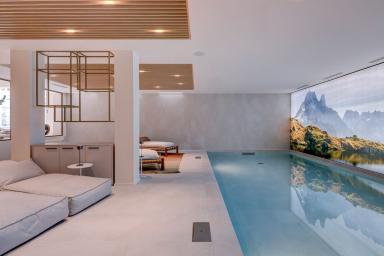Villa Signature à Mies – L’Essence du Luxe Contemporain