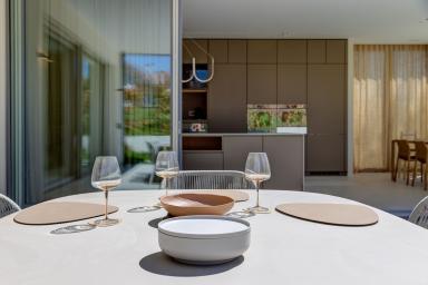 Villa Signature à Mies – L’Essence du Luxe Contemporain image