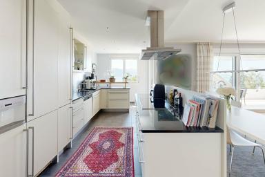 Appartement lumineux avec vue lac et généreux balcon d’angle image