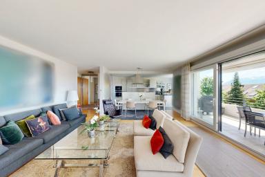 Appartement lumineux avec vue lac et généreux balcon d’angle