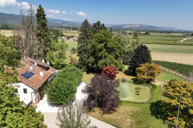 Maison de Maître du XVIIIe siècle rénovée avec parc de 7'800 m² image