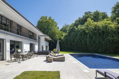 Villa Contemporaine d’Exception à Commugny – Luxe et Intimité image