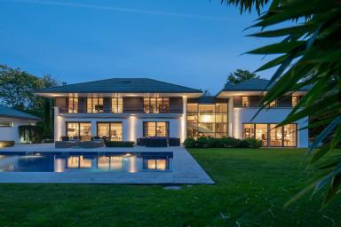 Villa Contemporaine d’Exception à Commugny – Luxe et Intimité