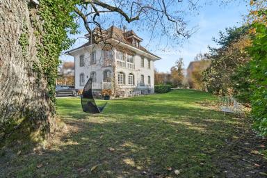 Maison de Maître à Lausanne – Élégance Intemporelle et Parc Privé