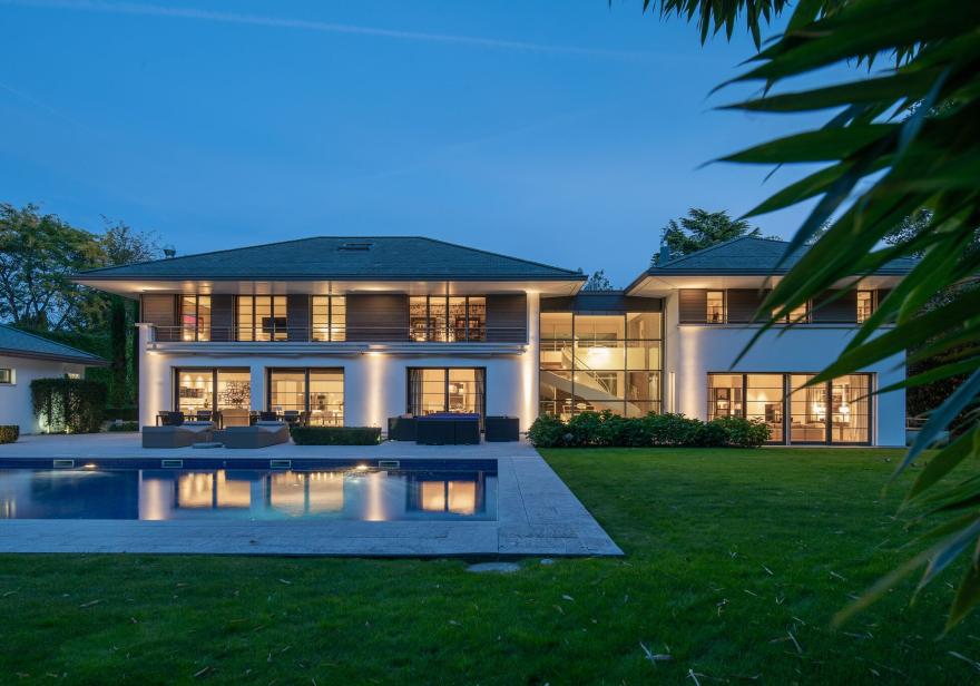 Villa Contemporaine d’Exception à Commugny – Luxe et Intimité